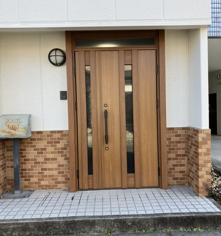 豊橋市で玄関ドアをリフォームしました♪